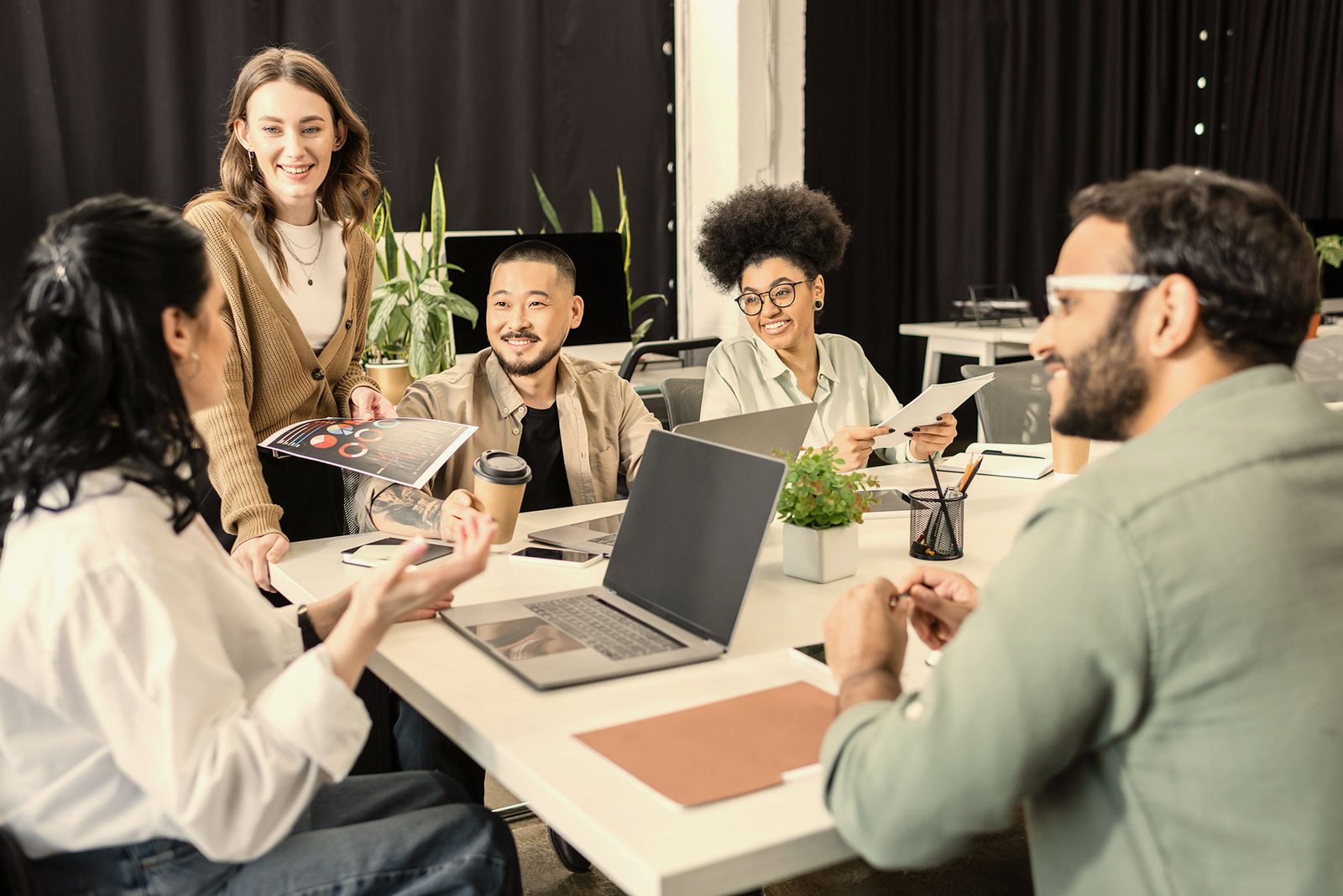 Corporate Culture: How to Build a Positive Workplace